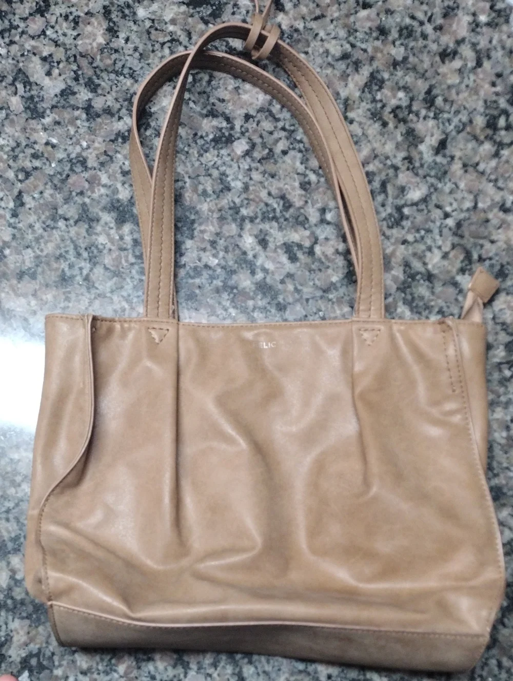 like new Relic 2 handle Classic Tan Women’s Shoulder Bag super cute fauz leather